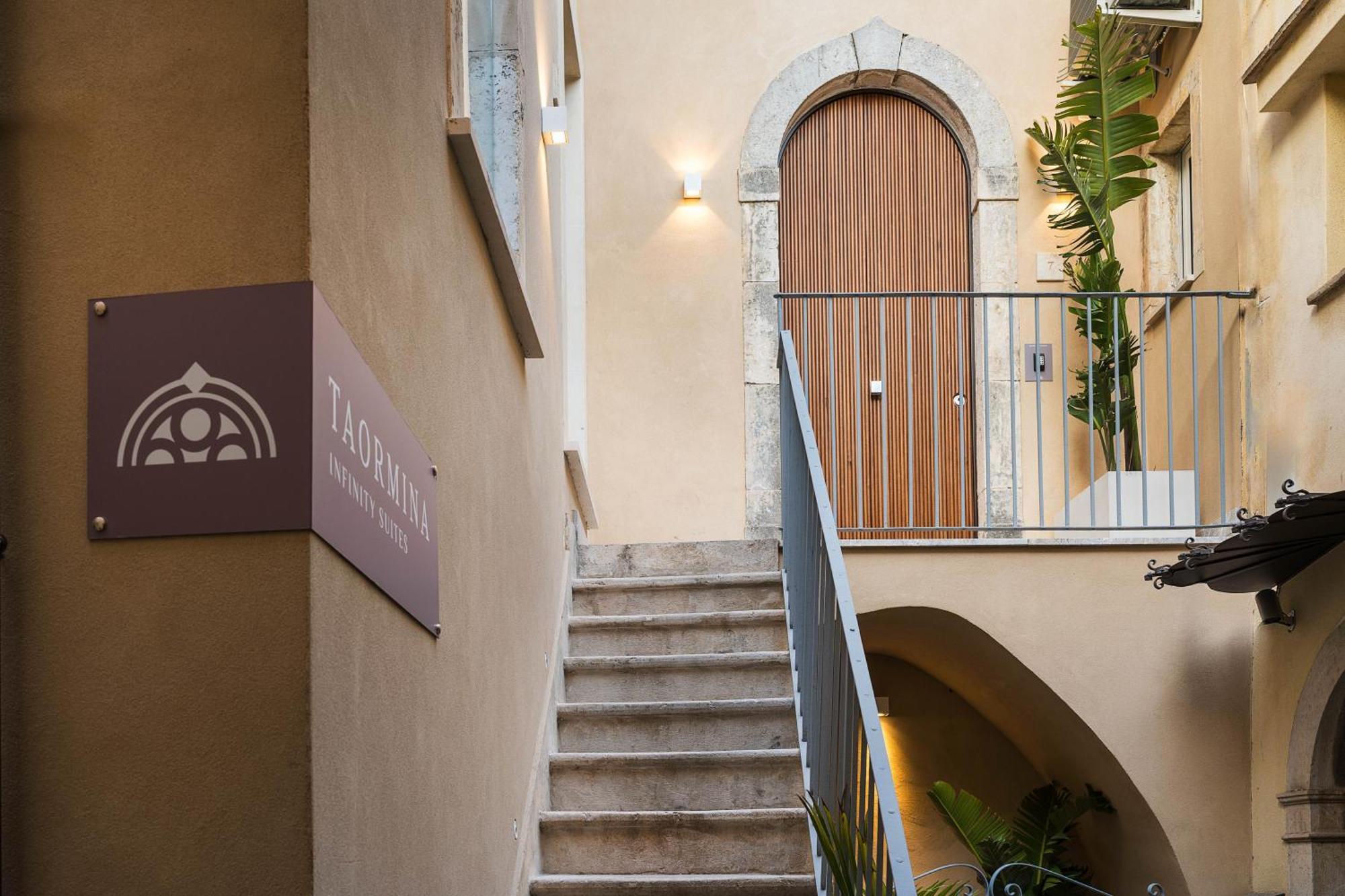 Taormina Infinity Suites Buitenkant foto
